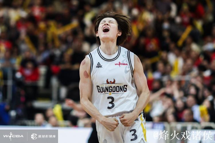 媒体人社媒发文总结今日WCBA：大连女篮保持不败金身